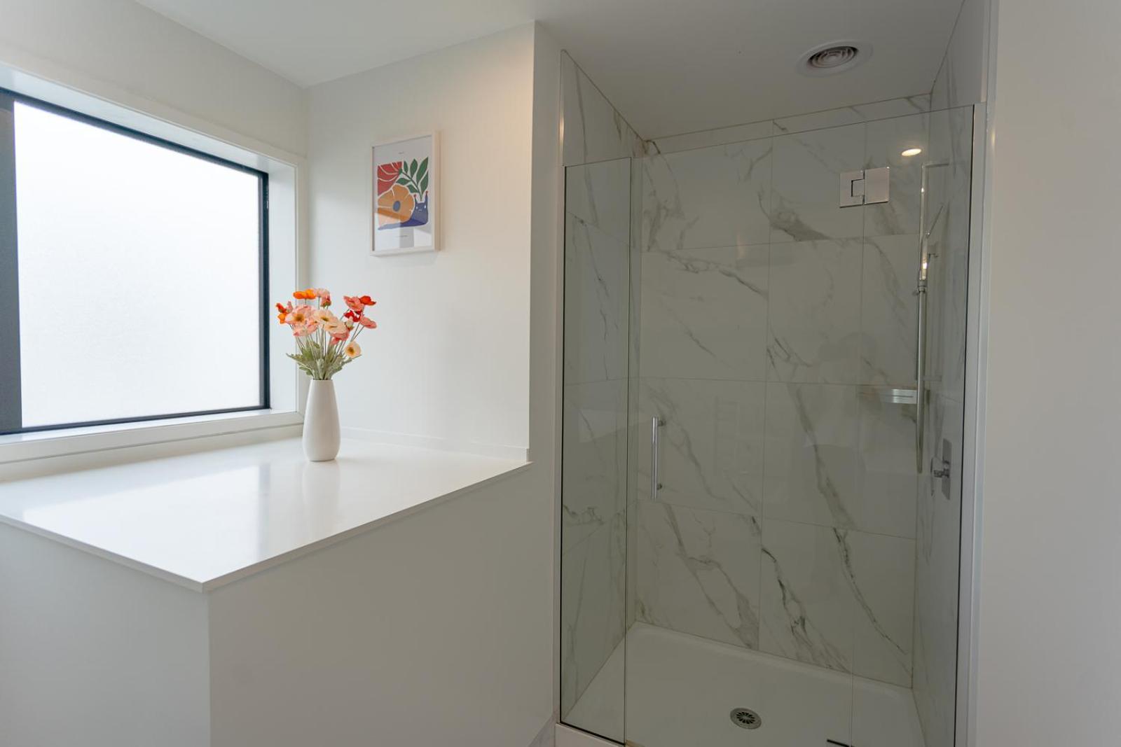 Modern 2 Bedroom Townhouse In Cbd With Parking! Sleeps 5 Christchurch Exterior foto